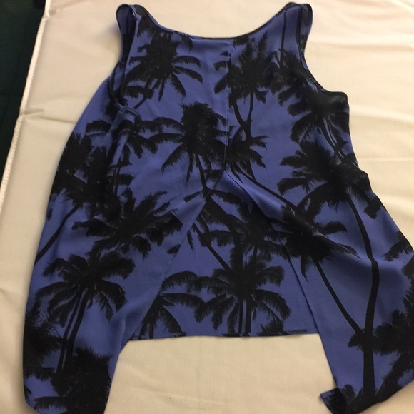 Express Top - Small - Open Back (partial) - Picture 3 of 3